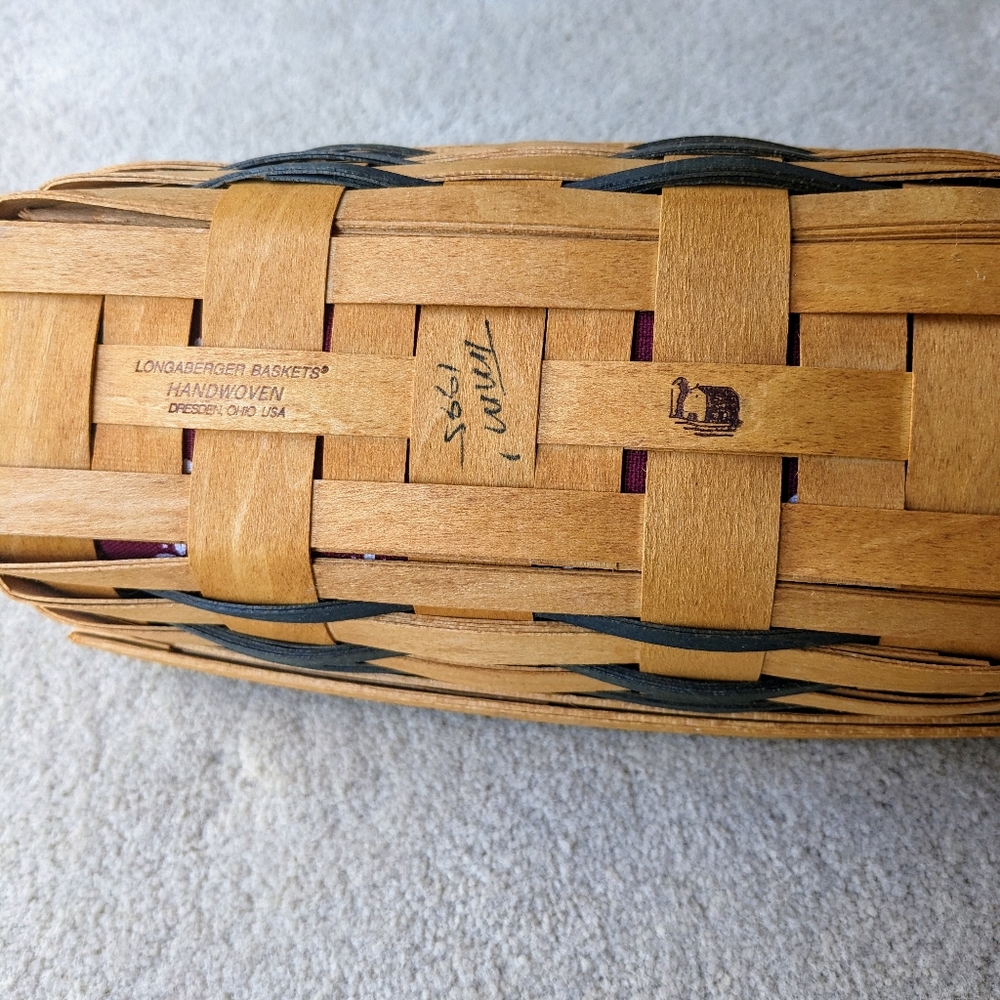 Vintage Handwoven Longaberger Basket - Picture 4 of 9